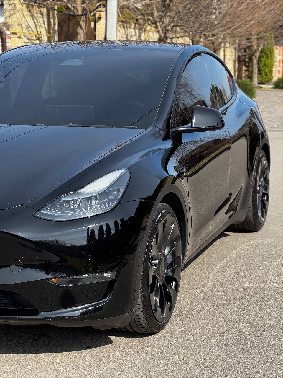Tesla Model Y - фото 3