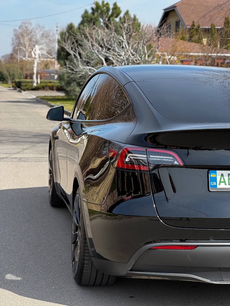 Tesla Model Y - фото 6