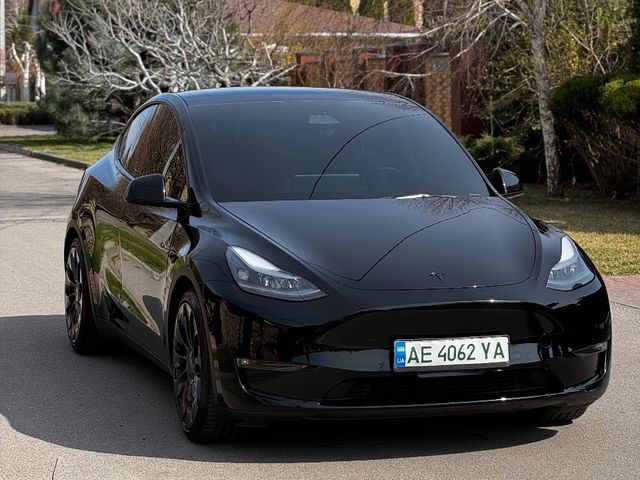 Tesla Model Y - фото 2