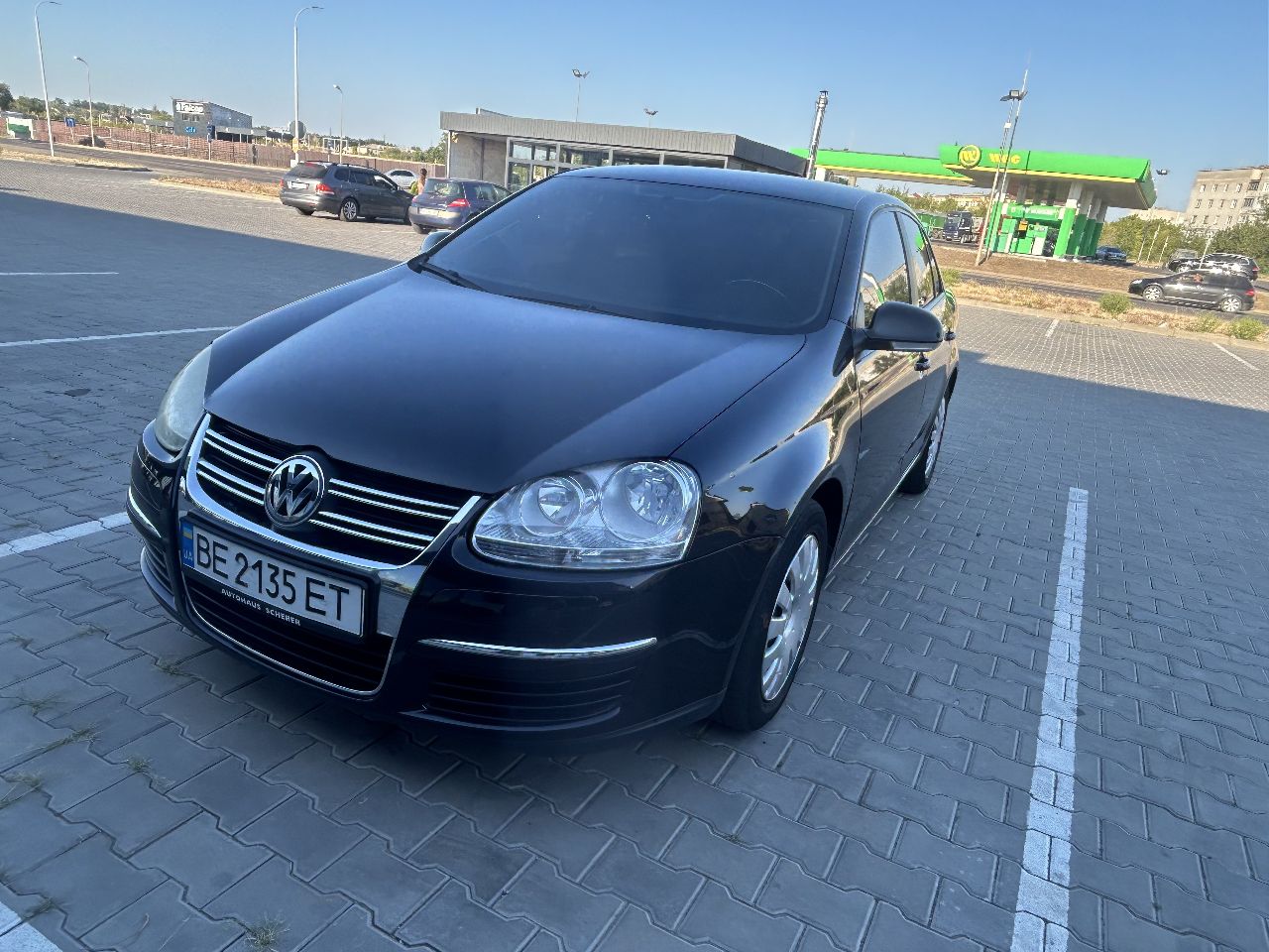 Volkswagen Jetta - фото 1