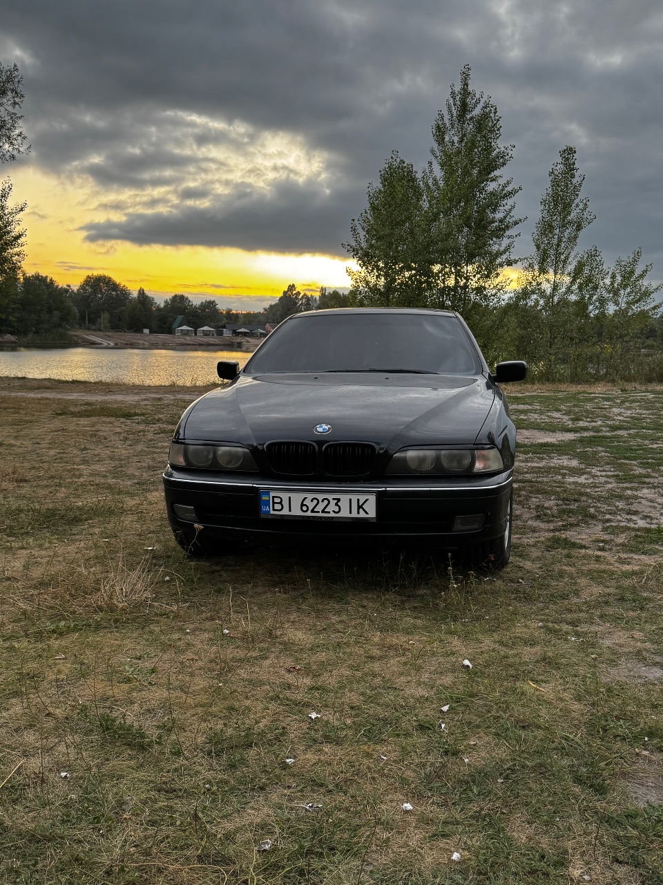 BMW 5 серії - фото 1