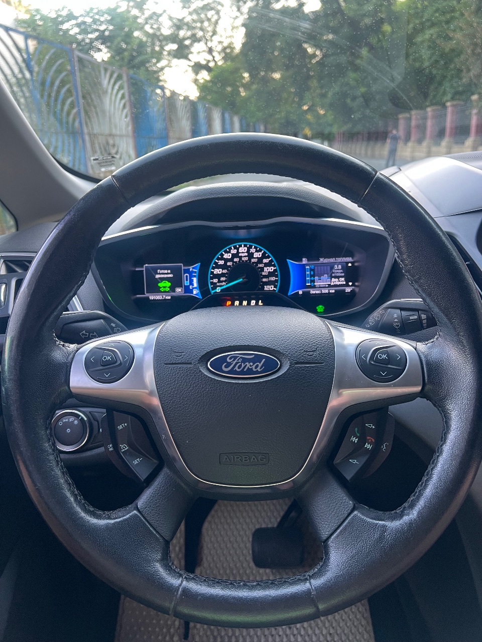 Ford C-MAX - фото 8