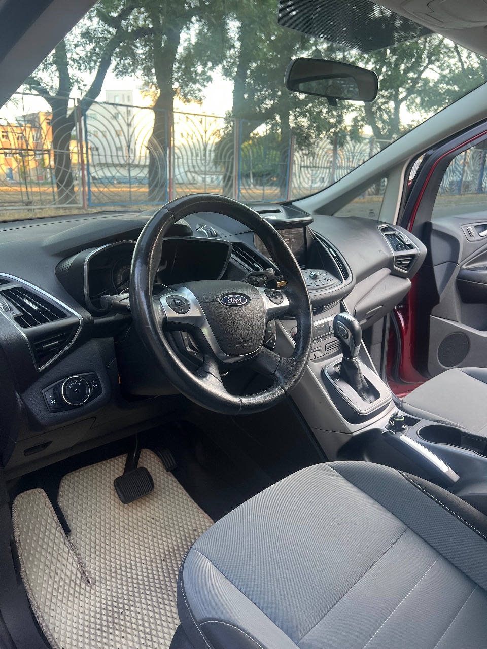 Ford C-MAX - фото 6