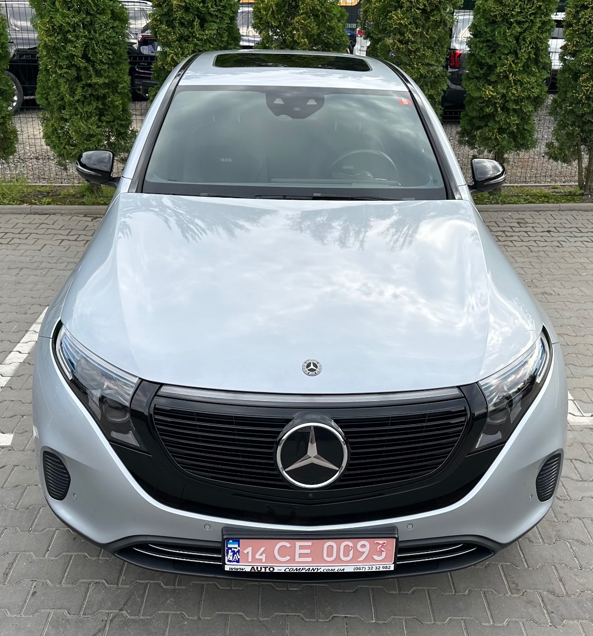 Mercedes-Benz EQC - фото 4