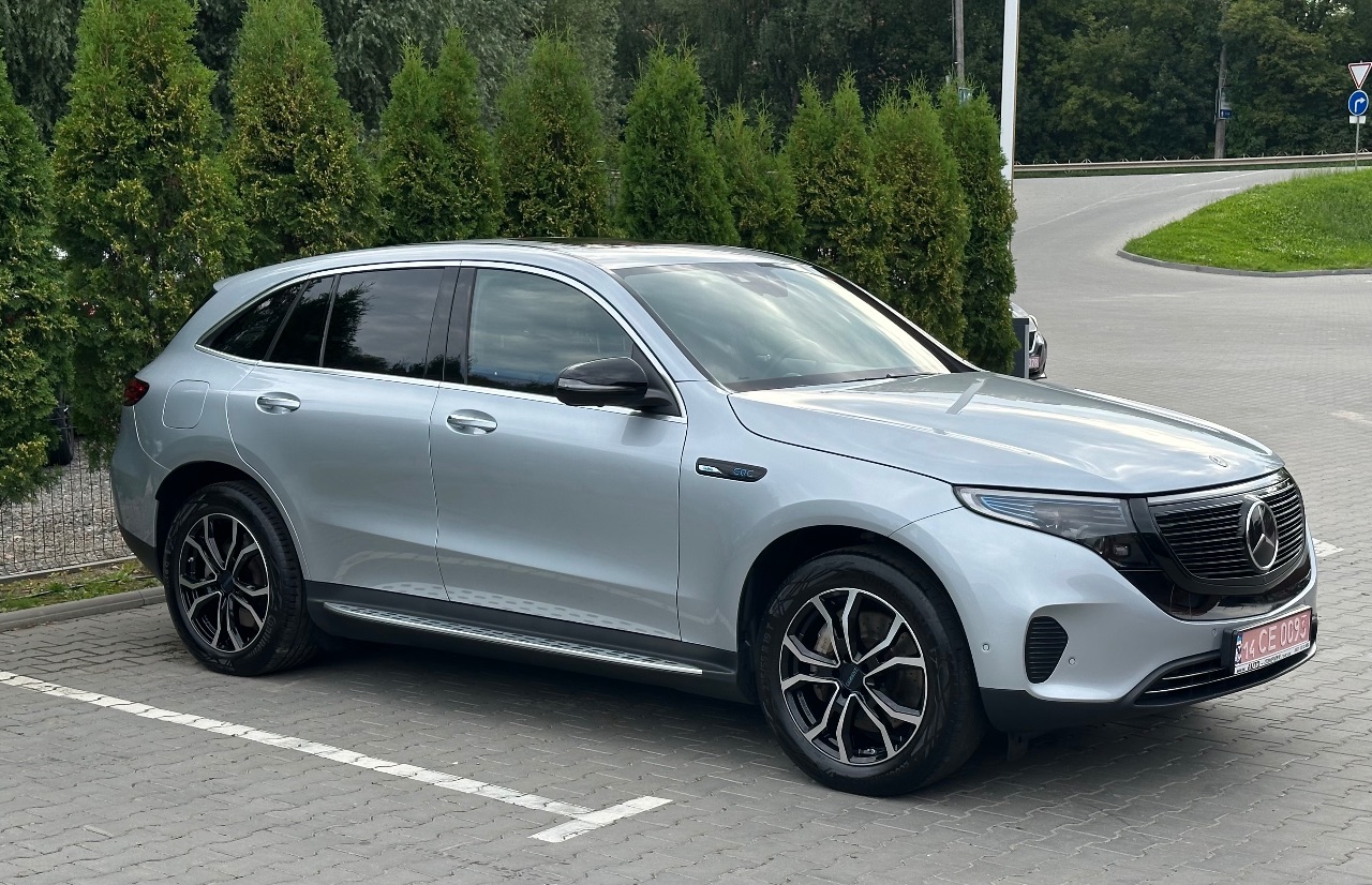Mercedes-Benz EQC - фото 10