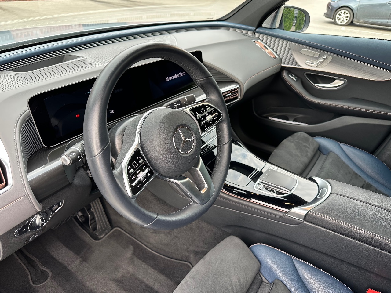 Mercedes-Benz EQC - фото 32