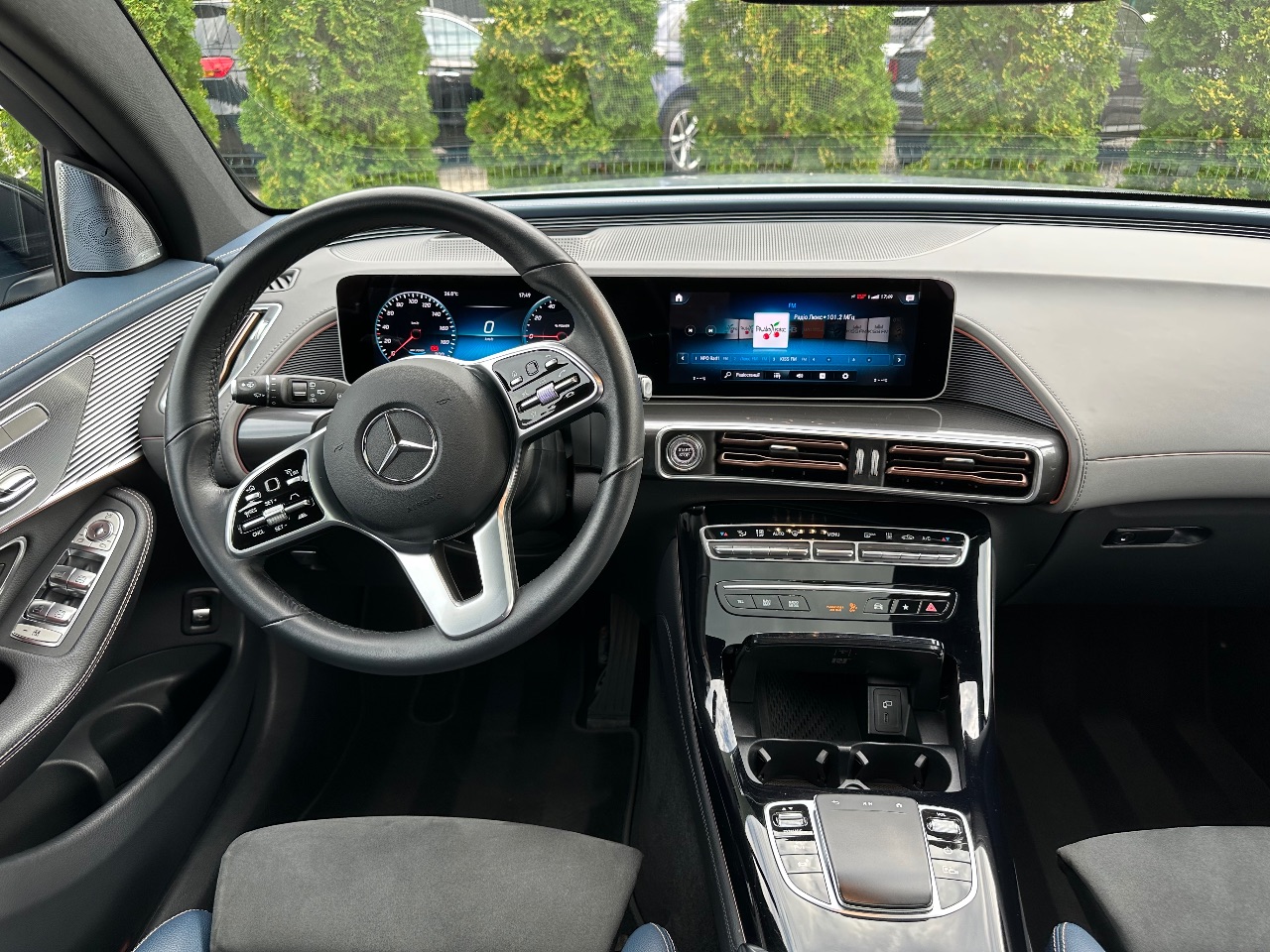 Mercedes-Benz EQC - фото 20