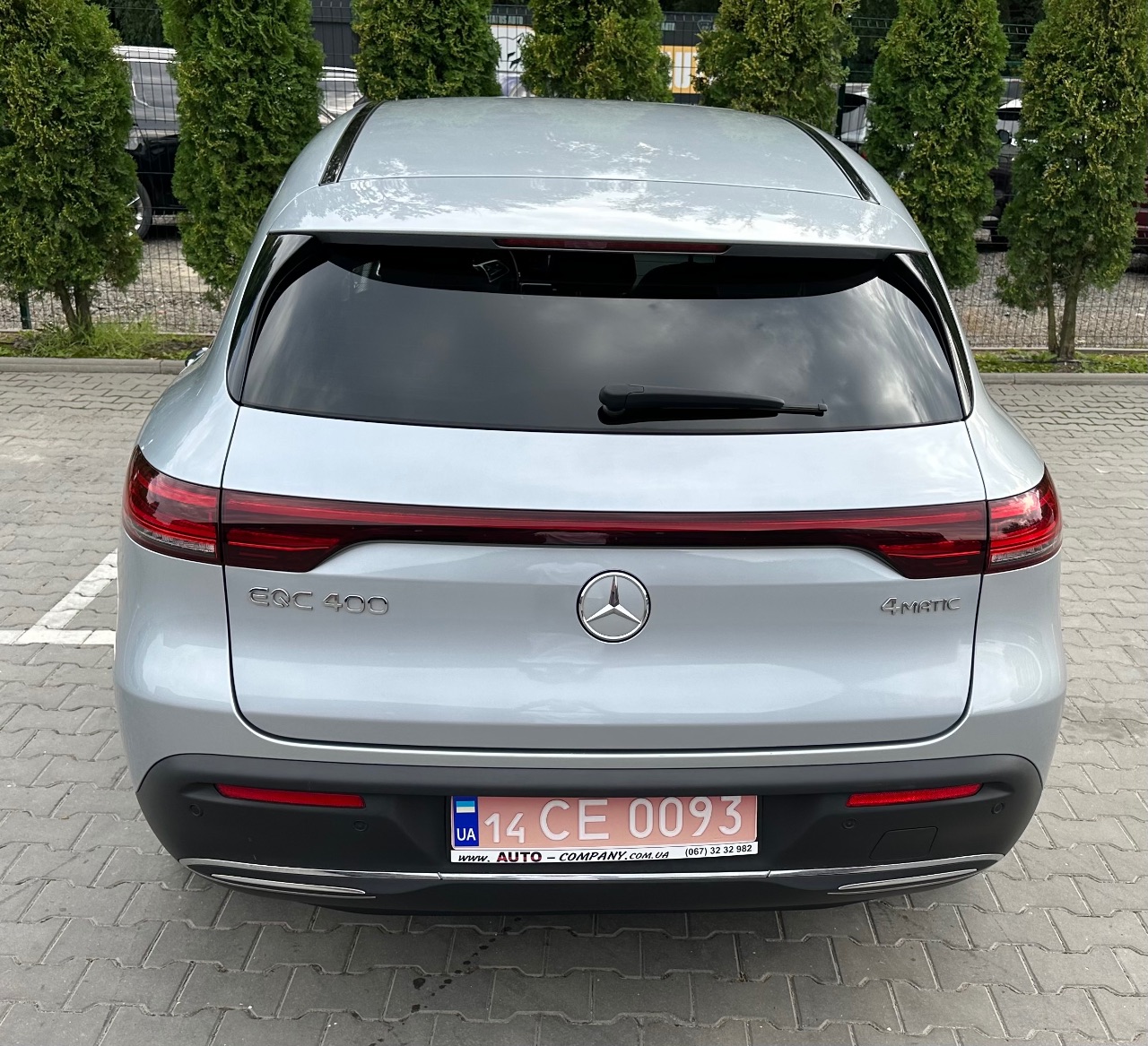 Mercedes-Benz EQC - фото 17
