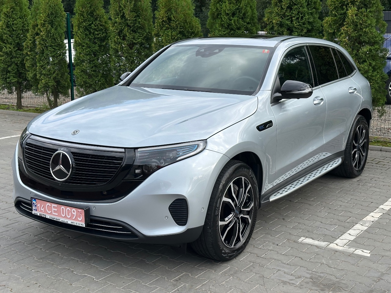 Mercedes-Benz EQC - фото 7