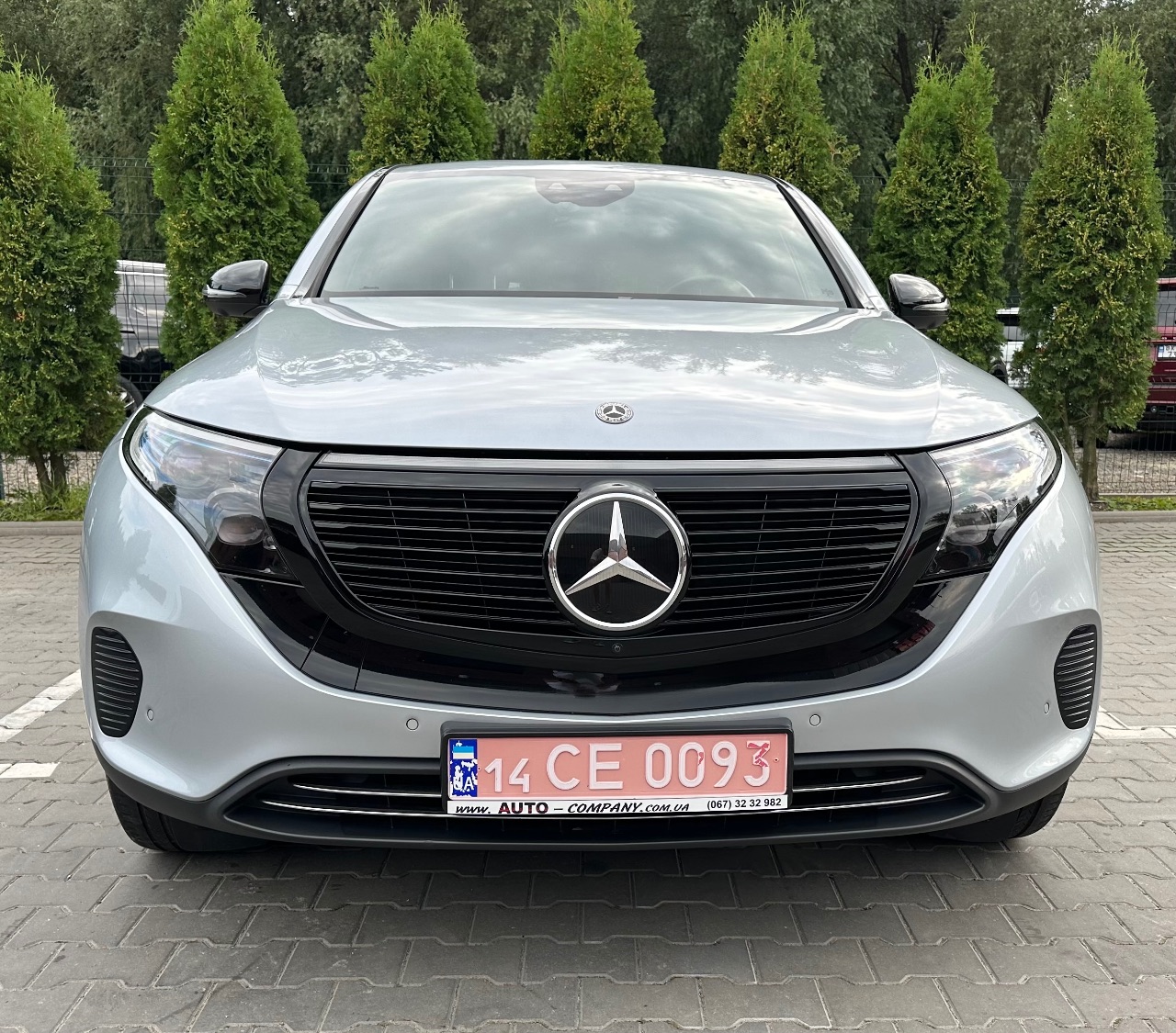 Mercedes-Benz EQC - фото 3