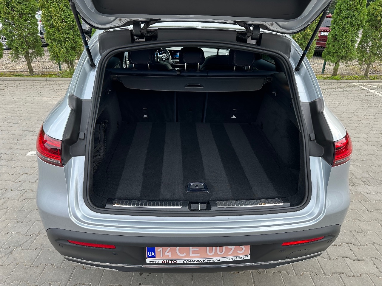 Mercedes-Benz EQC - фото 29