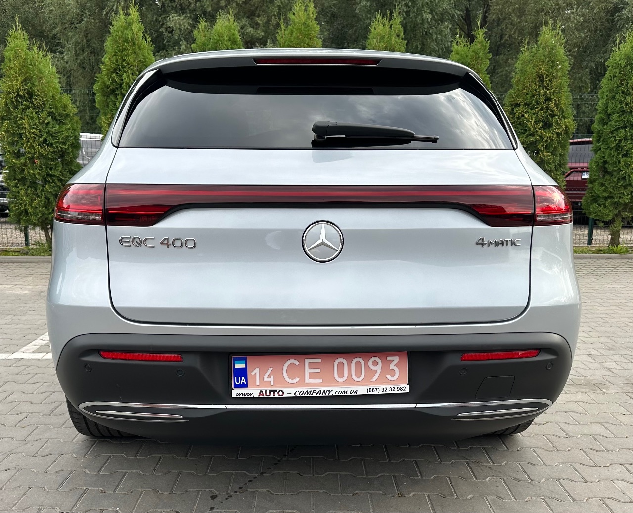 Mercedes-Benz EQC - фото 18