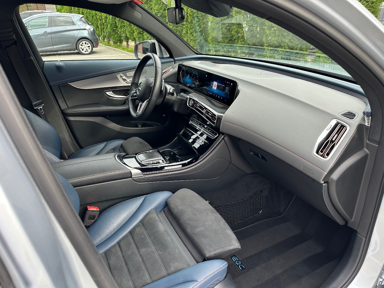 Mercedes-Benz EQC - фото 22