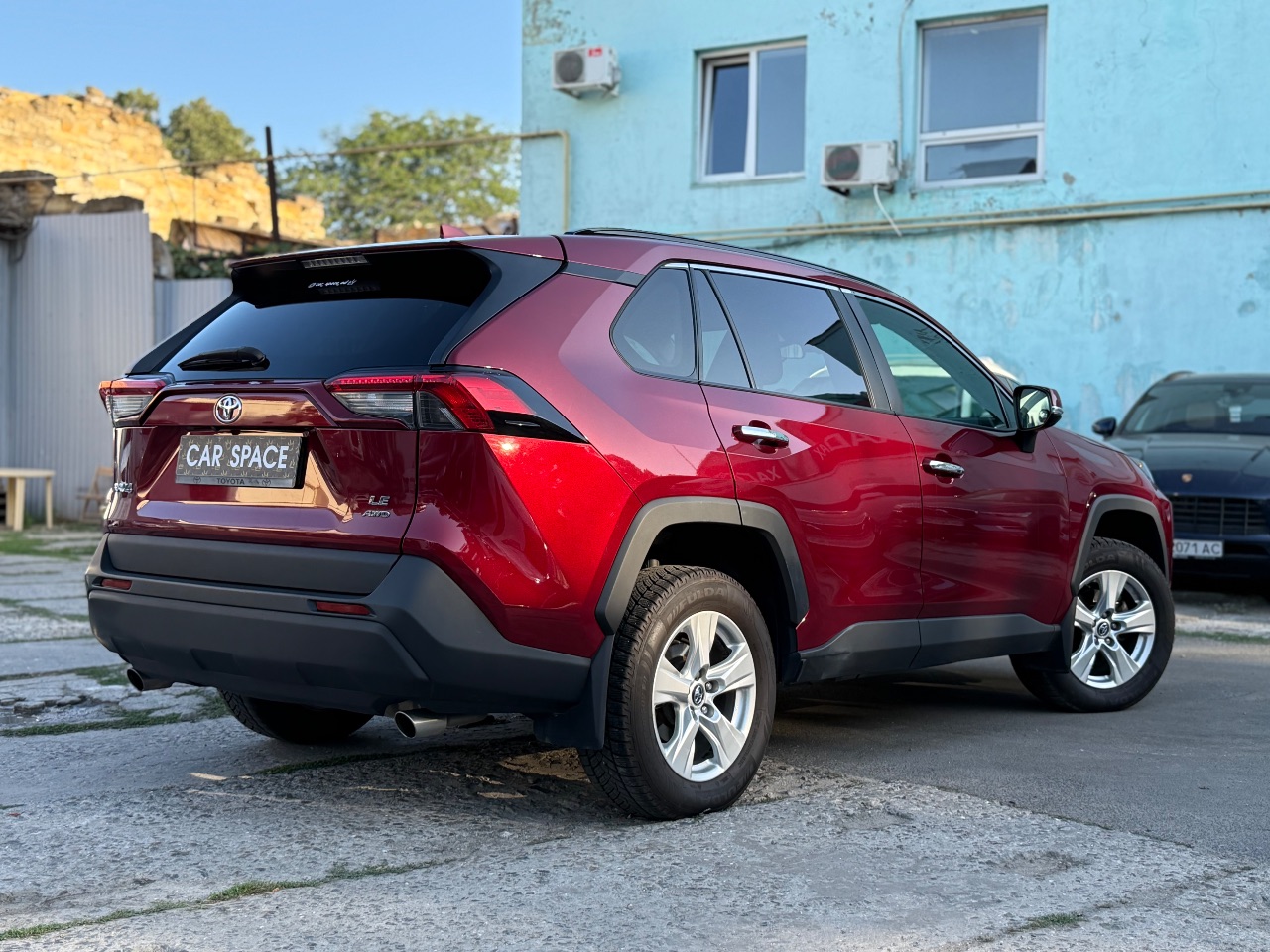 Toyota RAV4 - фото 12