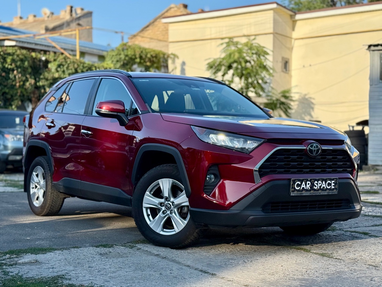 Toyota RAV4 - фото 5