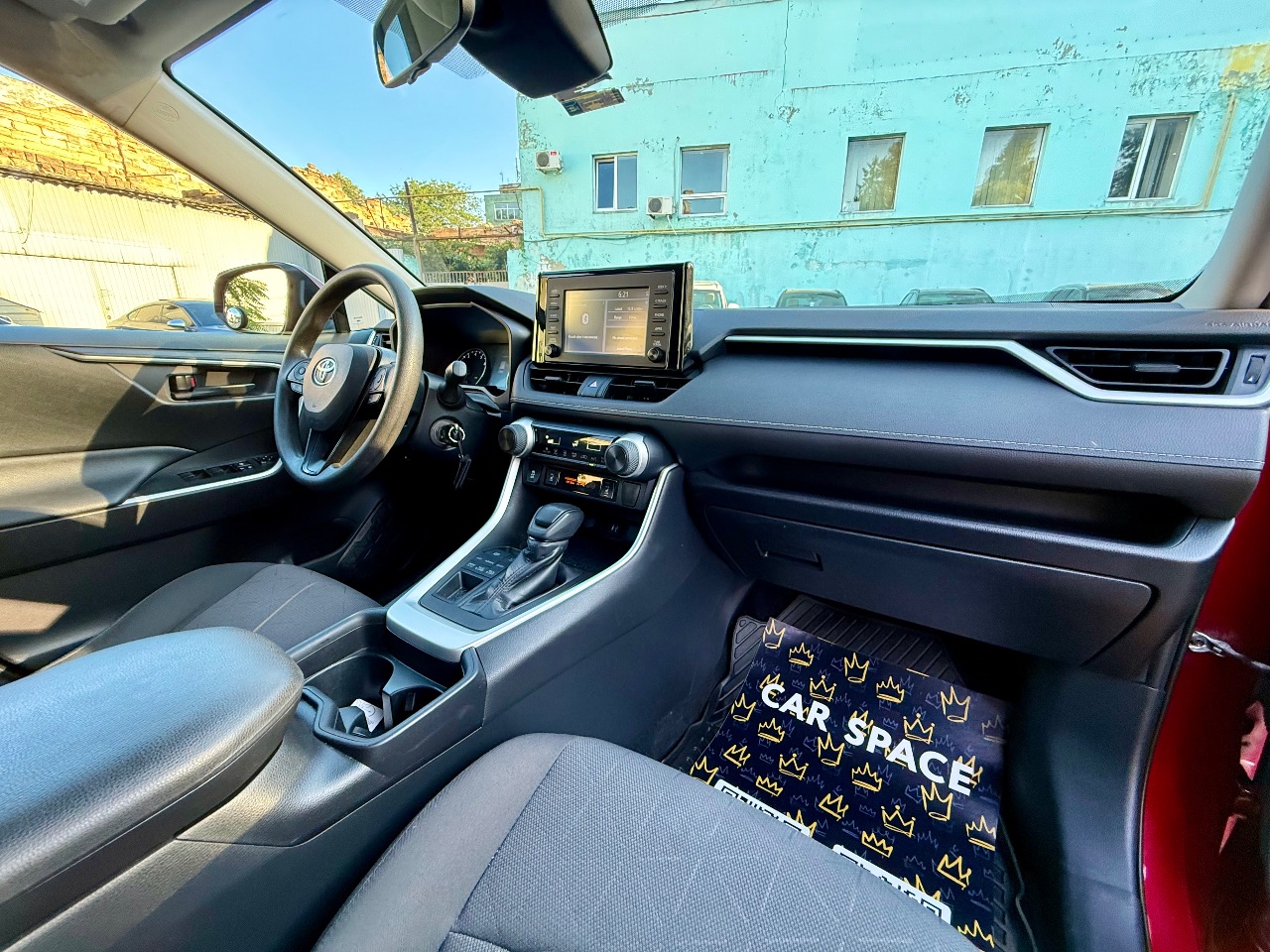 Toyota RAV4 - фото 20