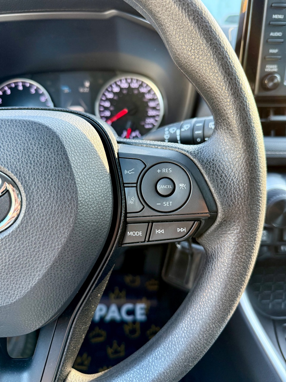 Toyota RAV4 - фото 26