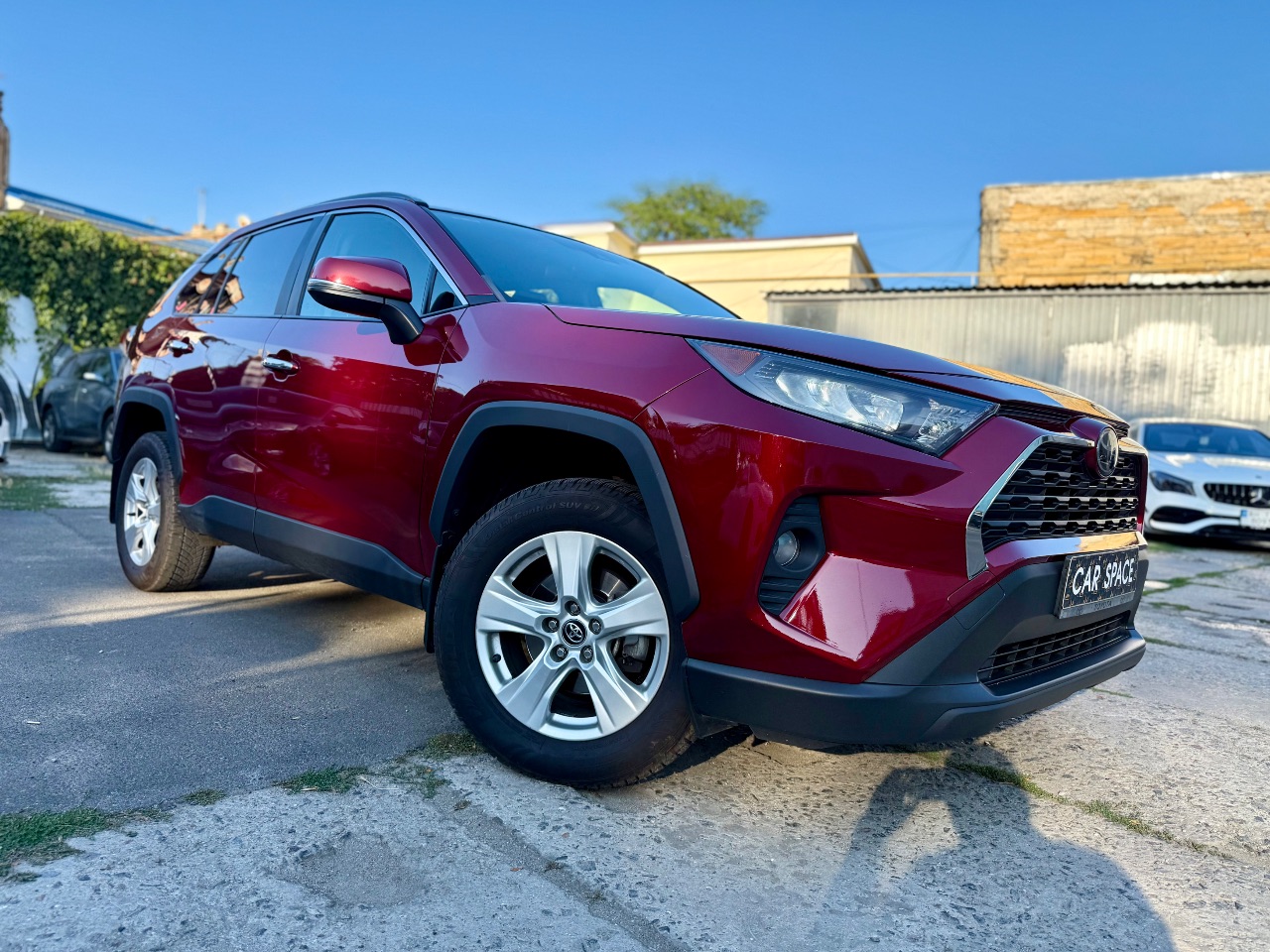 Toyota RAV4 - фото 6