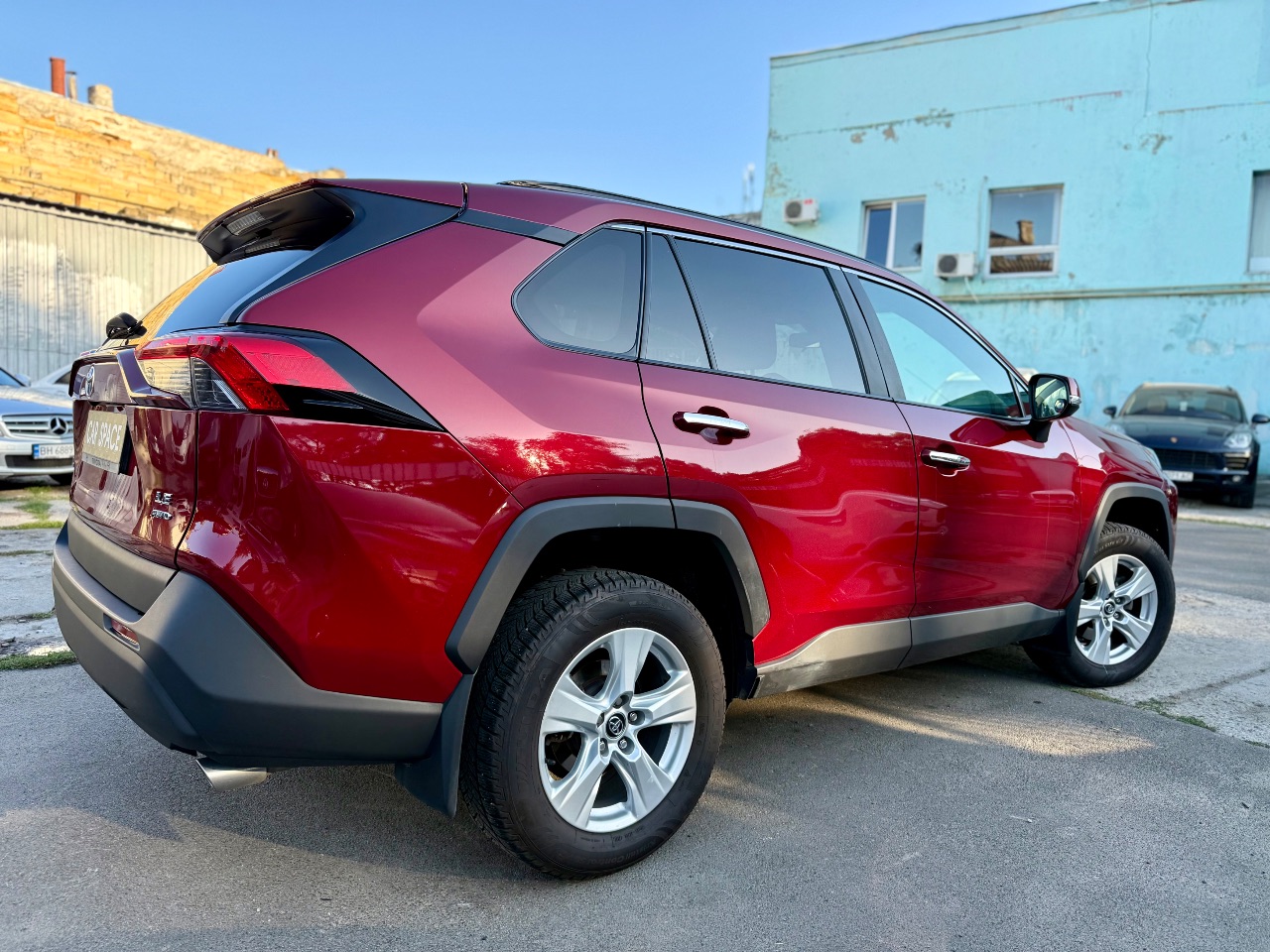Toyota RAV4 - фото 13