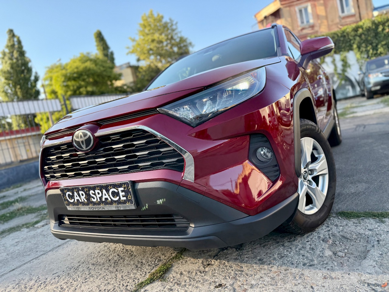 Toyota RAV4 - фото 3