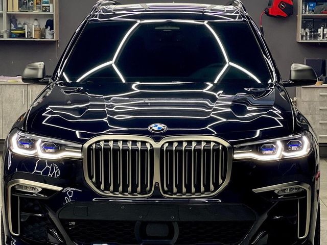 BMW X7 - зображення 1