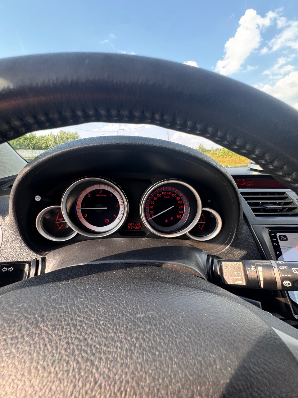 Mazda 6 - фото 12