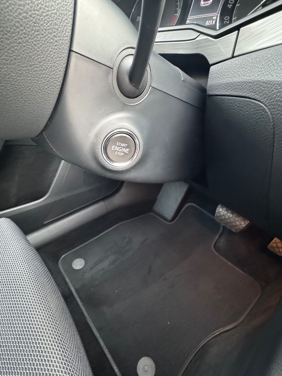 Skoda Superb - фото 15