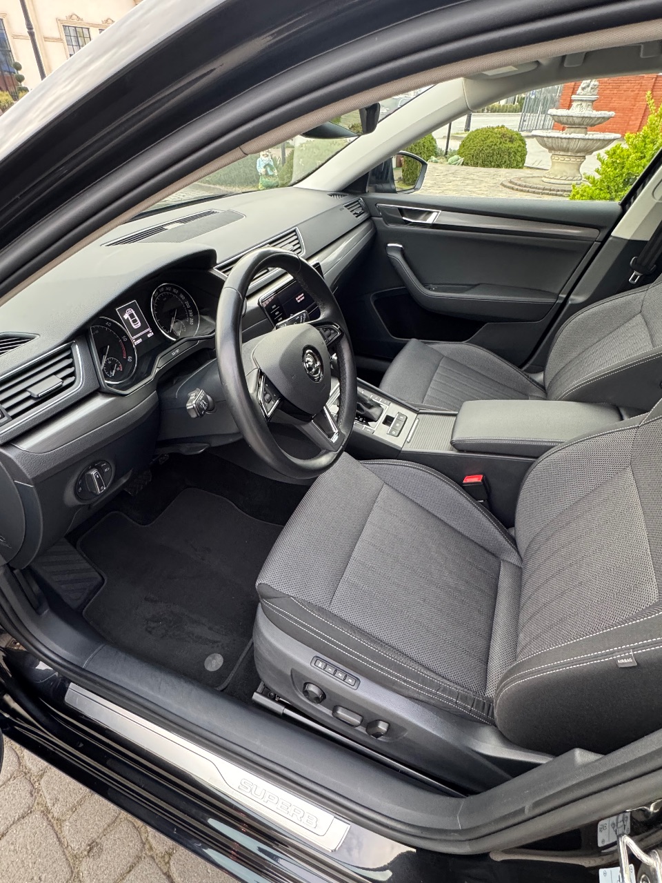 Skoda Superb - фото 9