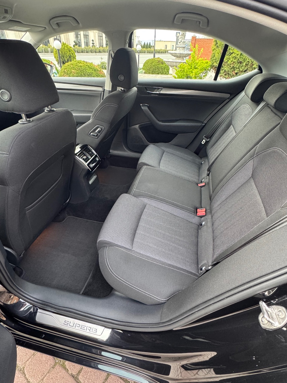 Skoda Superb - фото 12