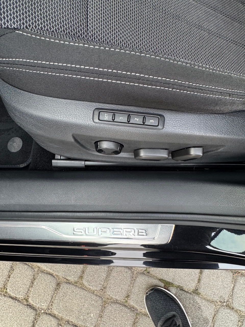 Skoda Superb - фото 14