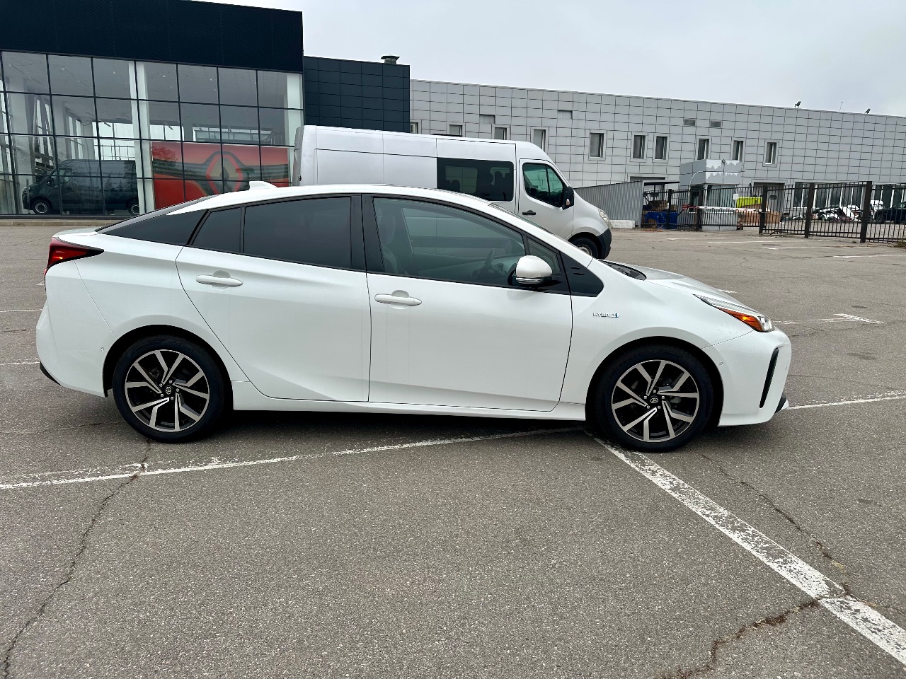 Toyota Prius - фото 4