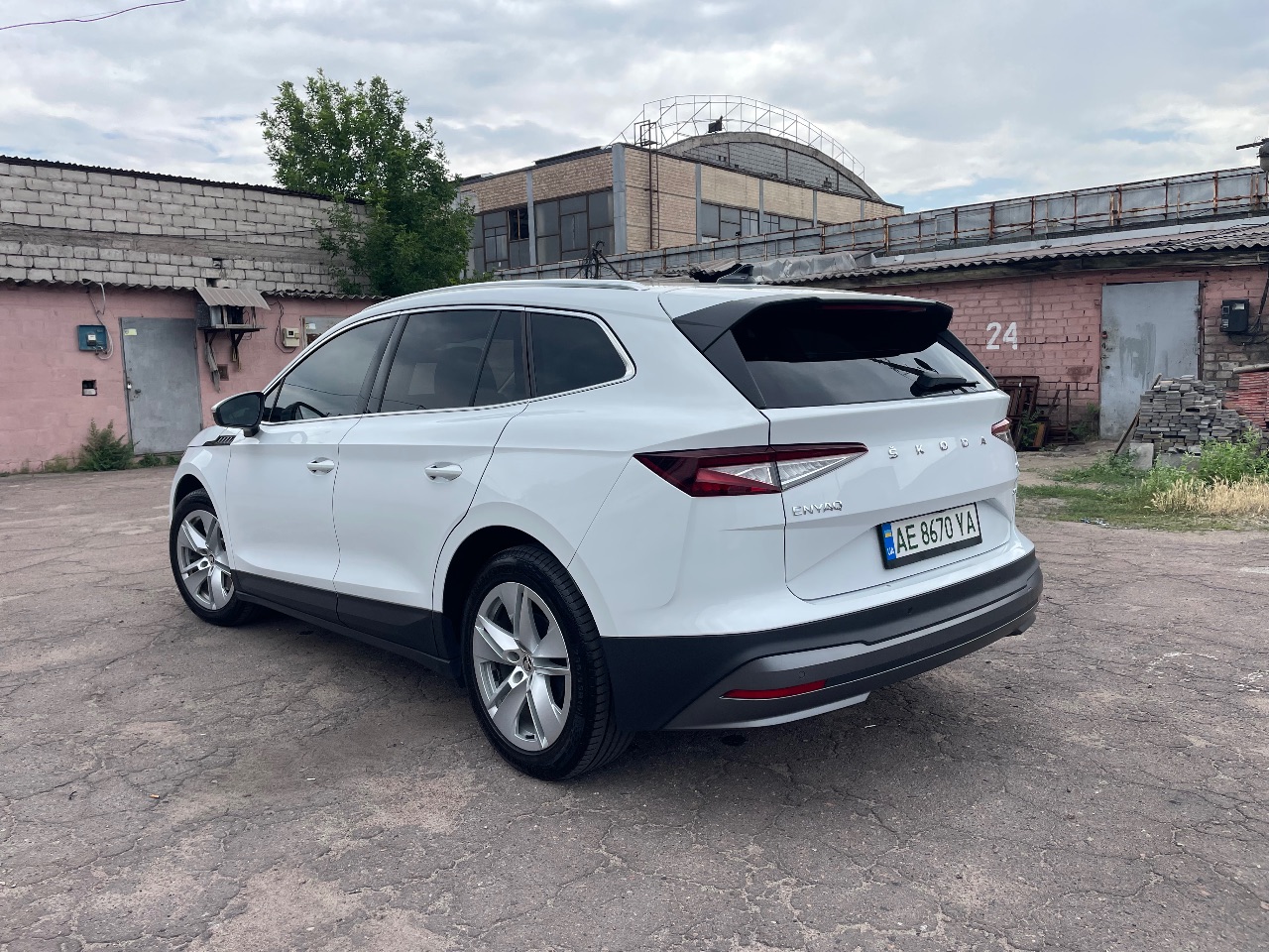 Skoda Enyaq - фото 4