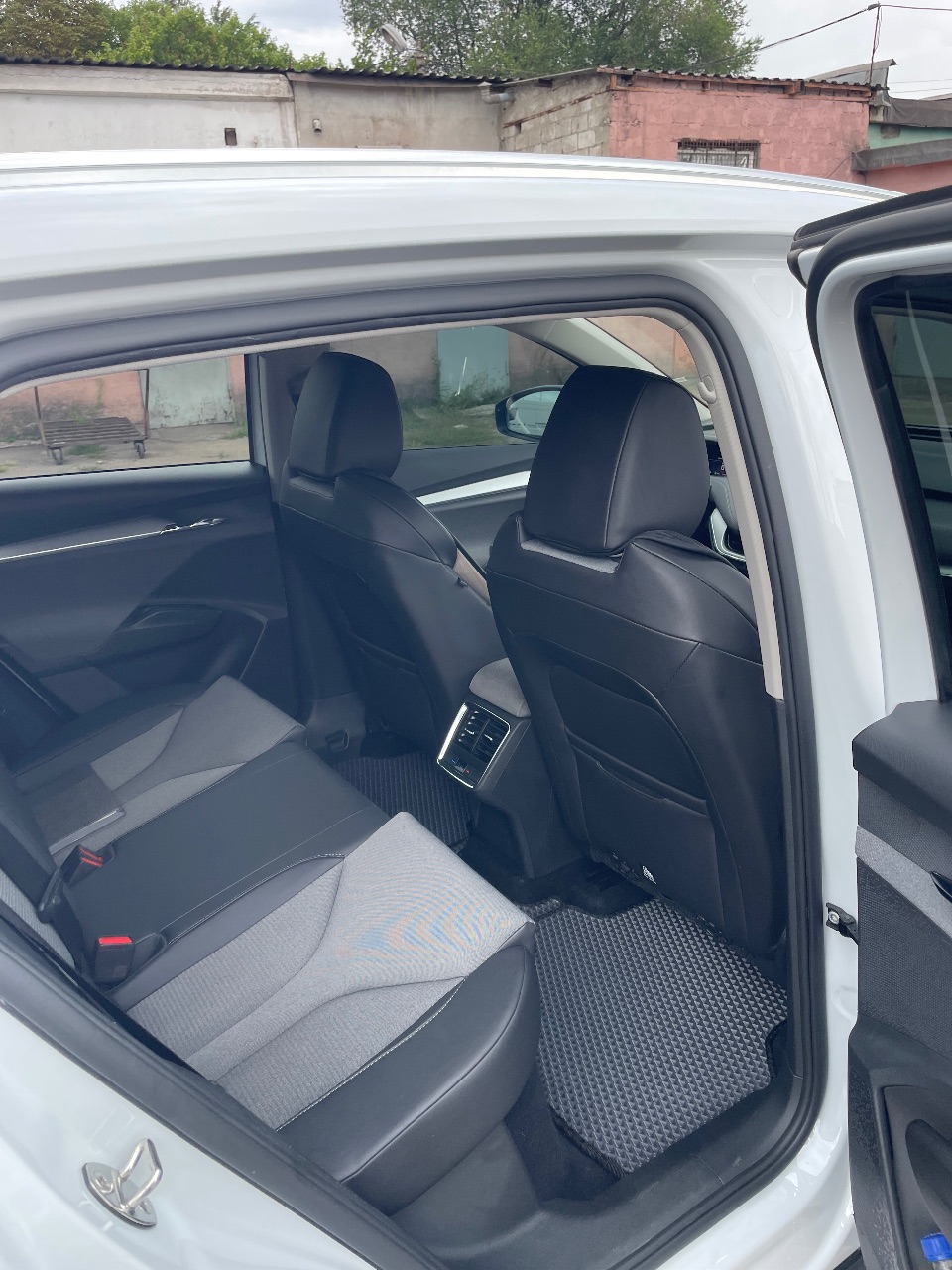 Skoda Enyaq - фото 11