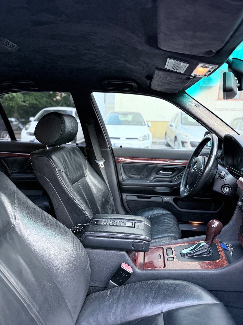 BMW 7 серії - фото 1