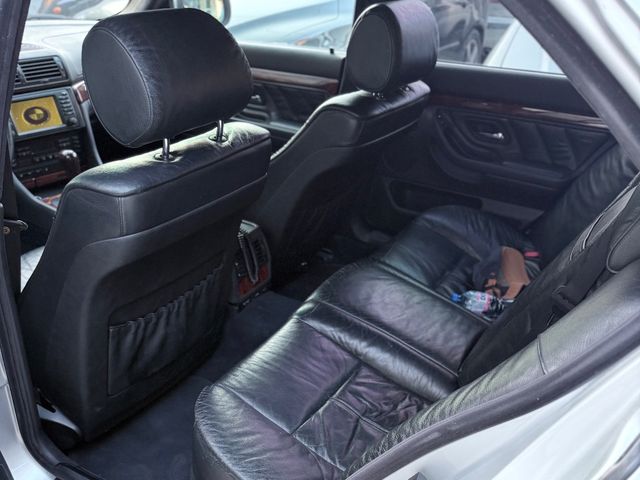 BMW 7 серії - зображення 5