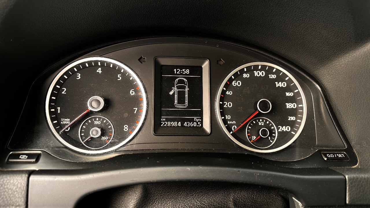 Volkswagen Tiguan - фото 5