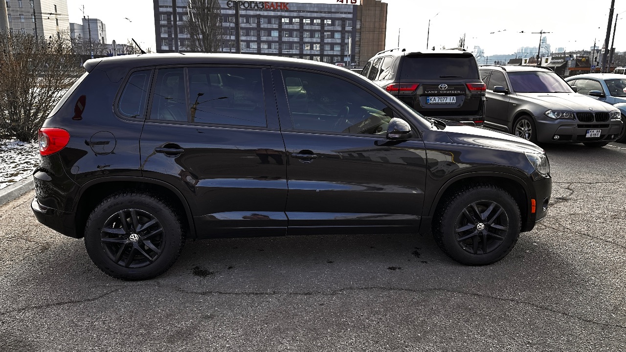 Volkswagen Tiguan - фото 12