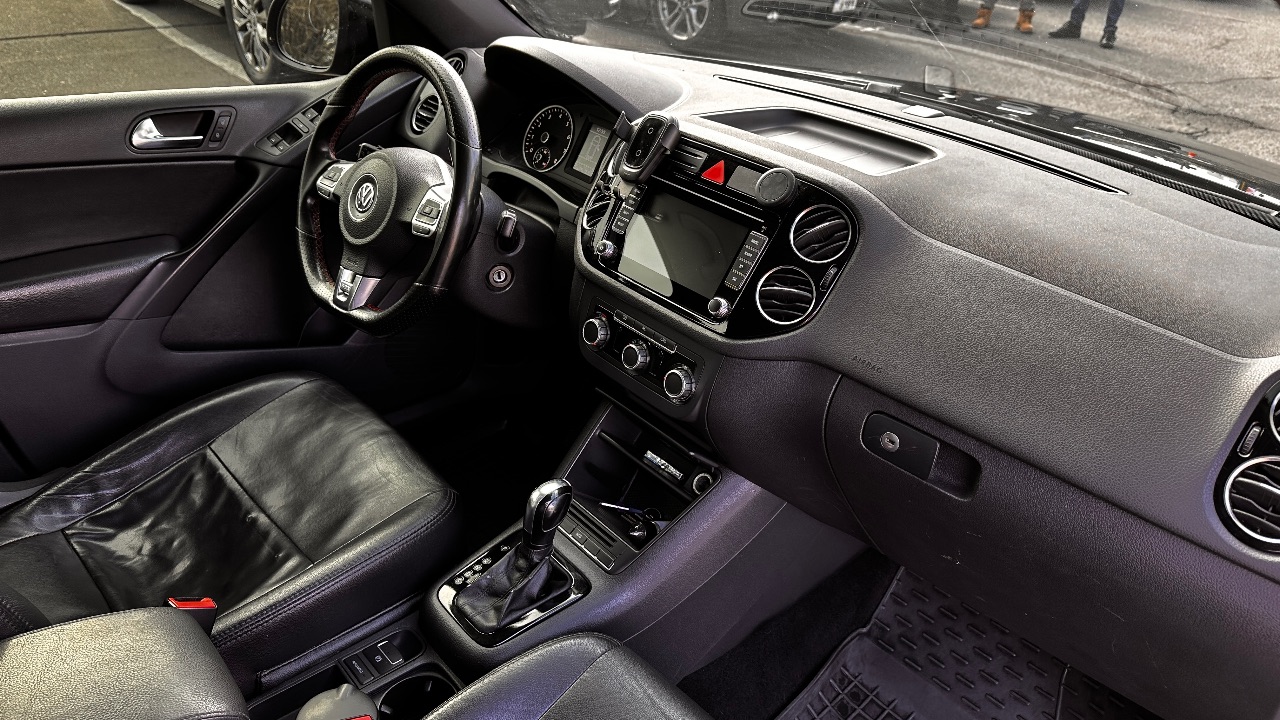 Volkswagen Tiguan - фото 4