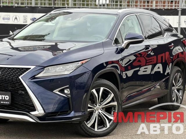 Lexus RX - фото 1