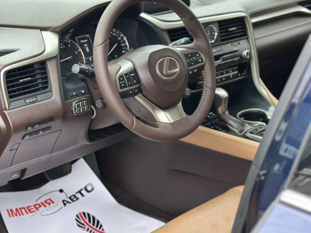 Lexus RX - фото 4