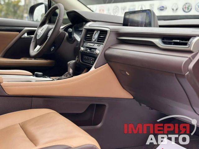 Lexus RX - фото 2