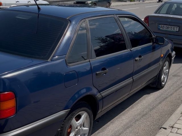 Volkswagen Passat - зображення 1