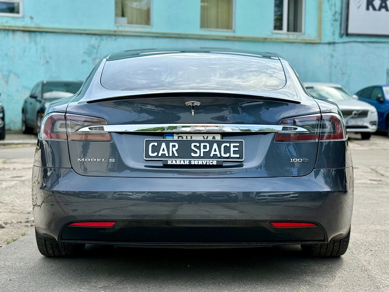 Tesla Model S - фото 11