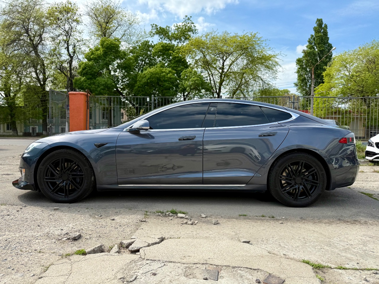 Tesla Model S - фото 15