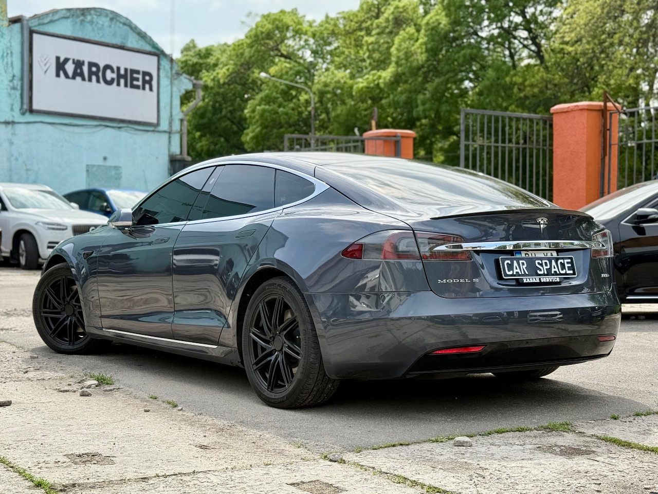 Tesla Model S - фото 12