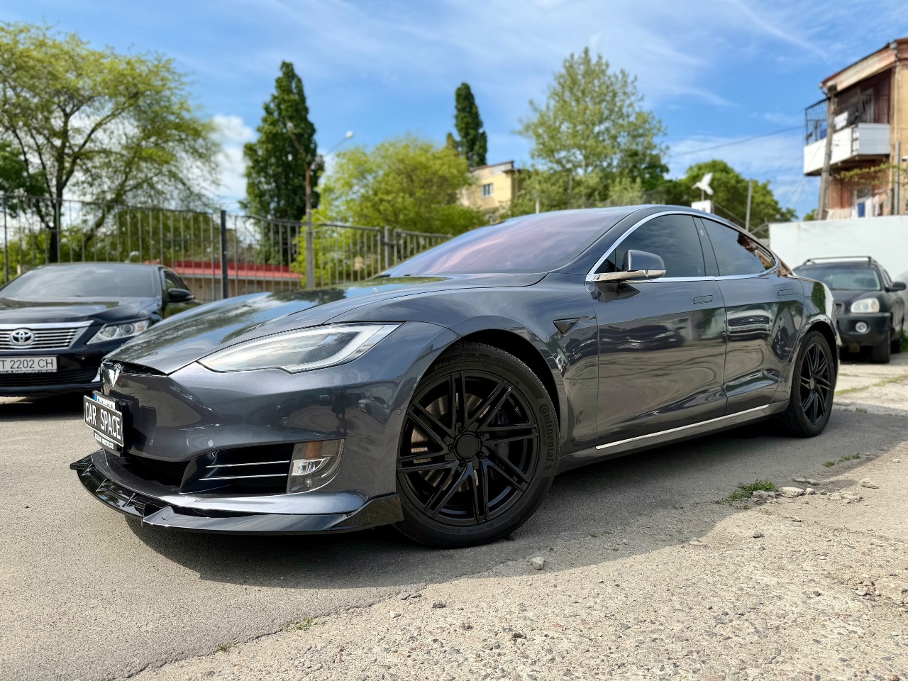 Tesla Model S - фото 2