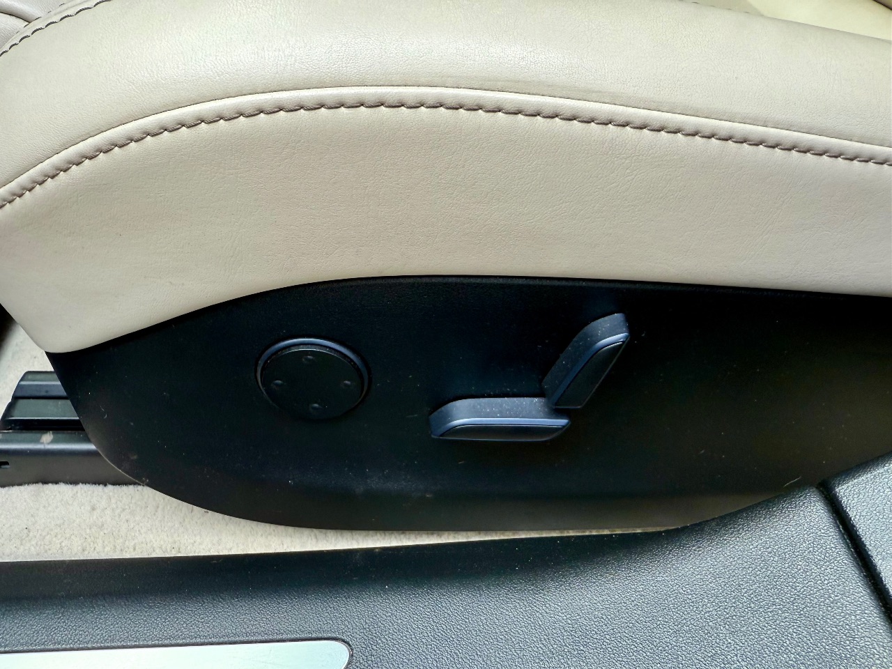 Tesla Model S - фото 28