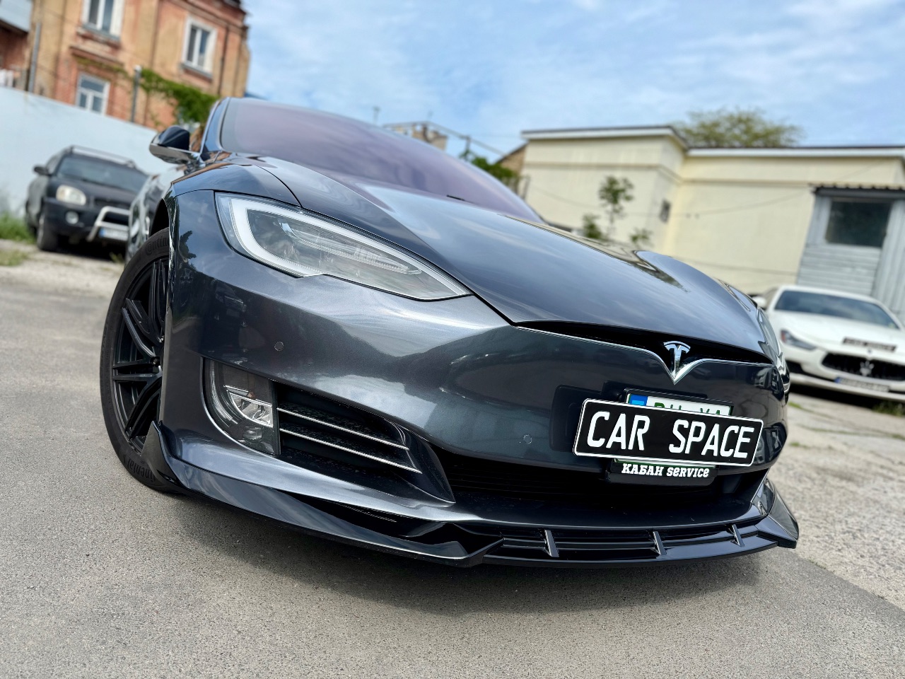 Tesla Model S - фото 7