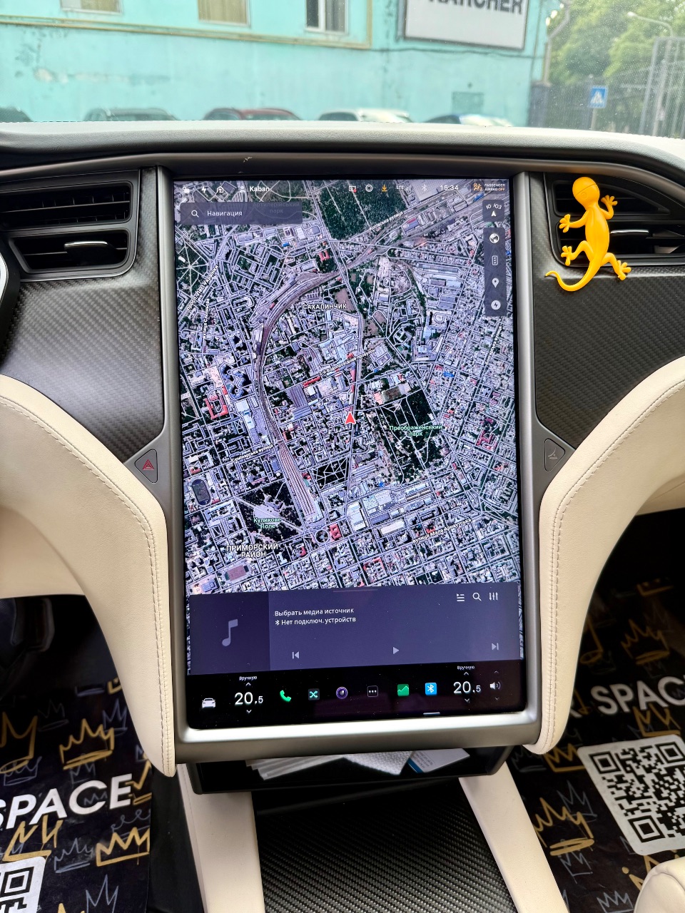 Tesla Model S - фото 23