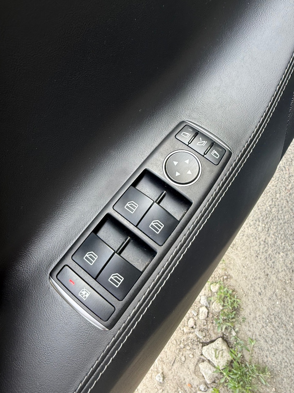 Tesla Model S - фото 27